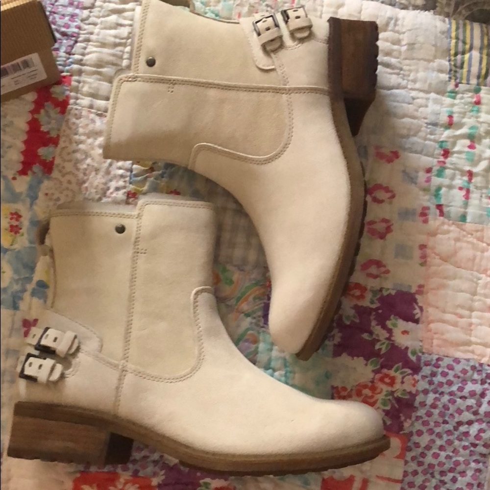 Brand new with box ugg cream ankle boots